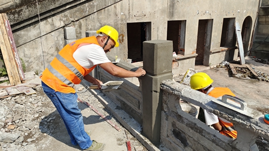 大田湾体育场保护与利用工程地下室主体结构封顶