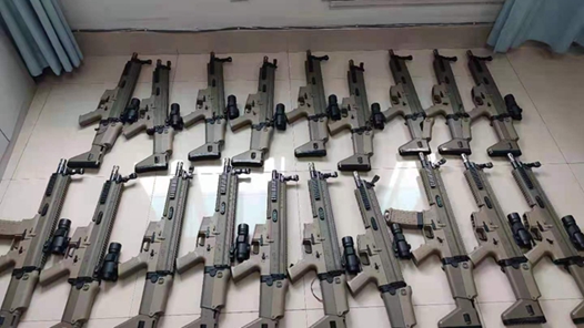 重庆警方查处一非法出售出租仿真枪场所