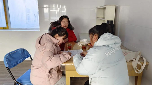 内蒙古乌拉特中旗体育直播在线观看企鹅直播开展困难职工“两节”送温暖入户核查工作