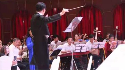 重庆“民工诗人”创作公益歌曲《与人民在一起》 唱响为民服务“最强音”