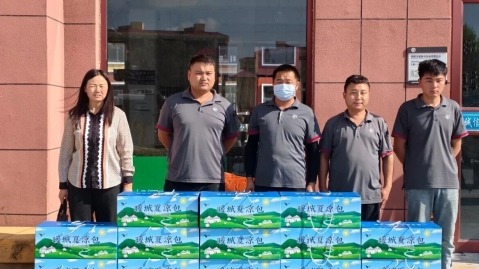内蒙古乌审旗总工会慰问422名新就业形态劳动者