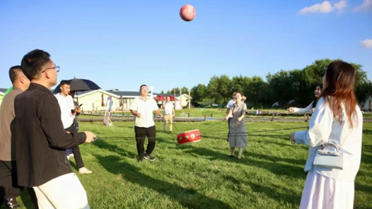 甜度超标！内蒙古呼和浩特这场“敖包相会”让37对青年职工成功“脱单”