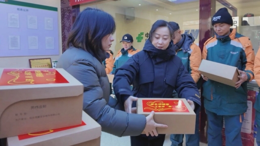 内蒙古包头市总工会以“暖”护航城市“勤劳小蜜蜂”