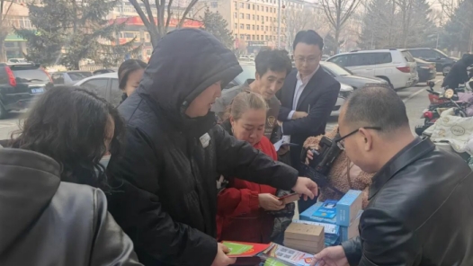 内蒙古赤峰市元宝山区总工会“线上线下”联动送岗