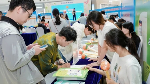 2026年“工会就业服务行动”通辽市总工会专场招聘会举办