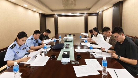 内蒙古鄂温克族自治旗总工会联合多部门开展劳动用工“法律体检”活动